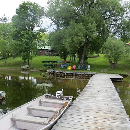 Bondi Village Cottage Resort Lake of Bays Exteriör bild
