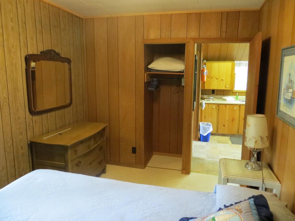 Bondi Village Cottage Resort Lake of Bays Exteriör bild