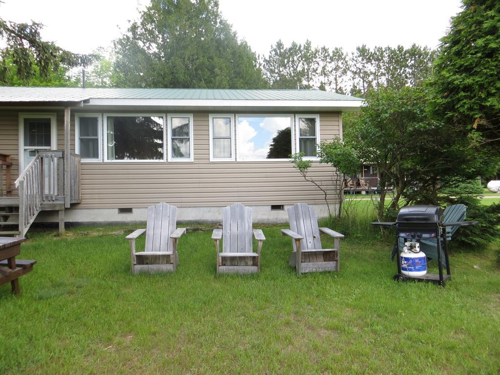 Bondi Village Cottage Resort Lake of Bays Exteriör bild