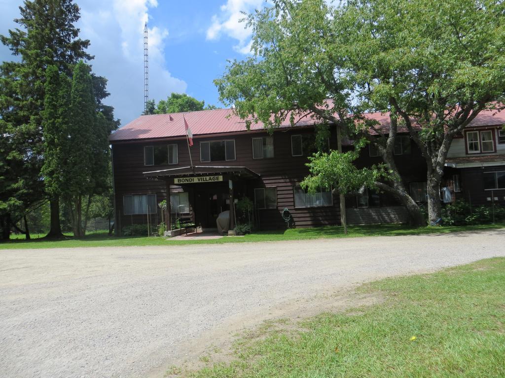 Bondi Village Cottage Resort Lake of Bays Exteriör bild
