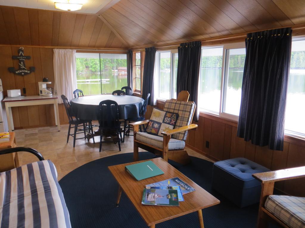 Bondi Village Cottage Resort Lake of Bays Exteriör bild