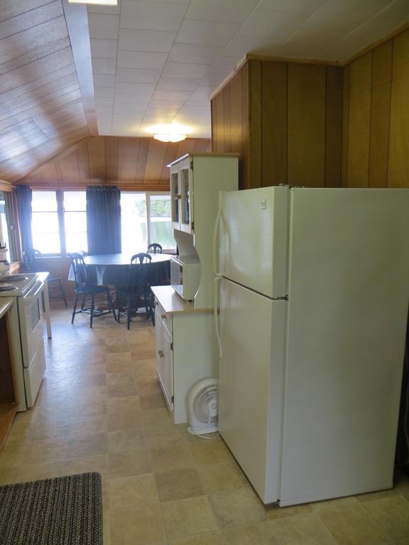 Bondi Village Cottage Resort Lake of Bays Exteriör bild