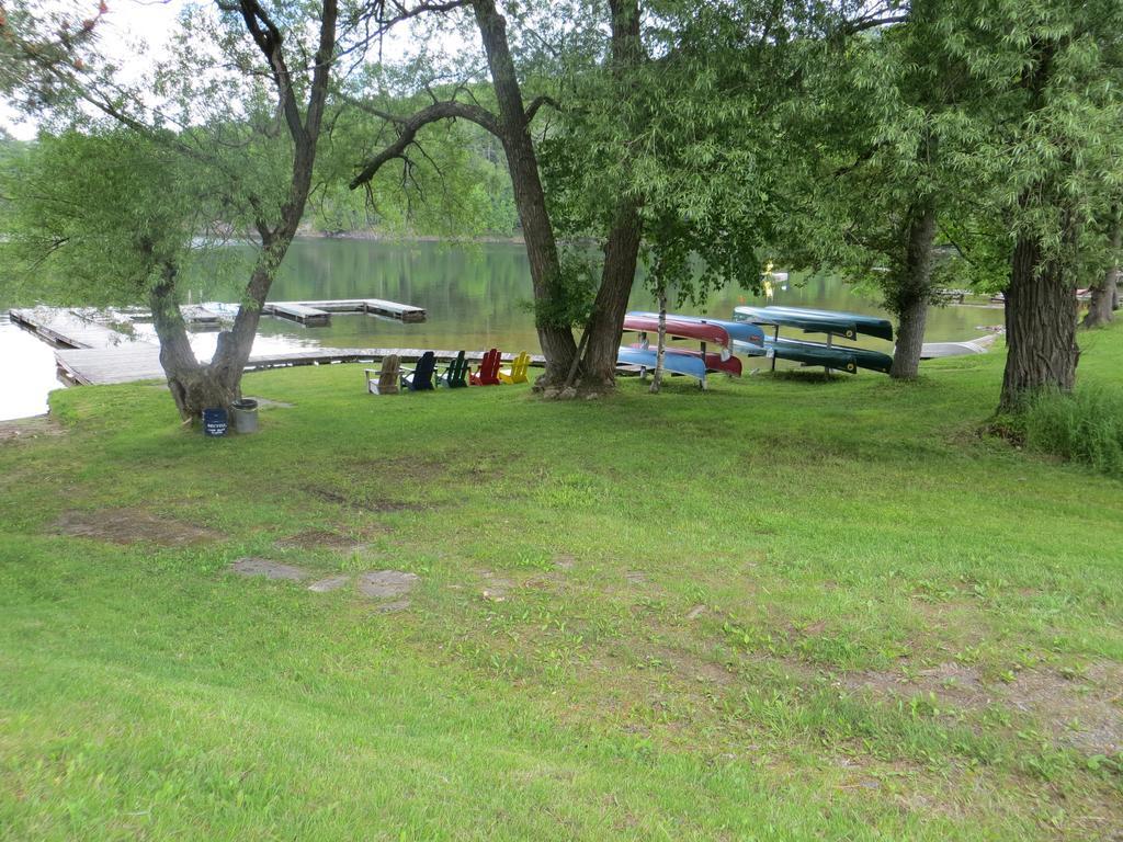 Bondi Village Cottage Resort Lake of Bays Exteriör bild
