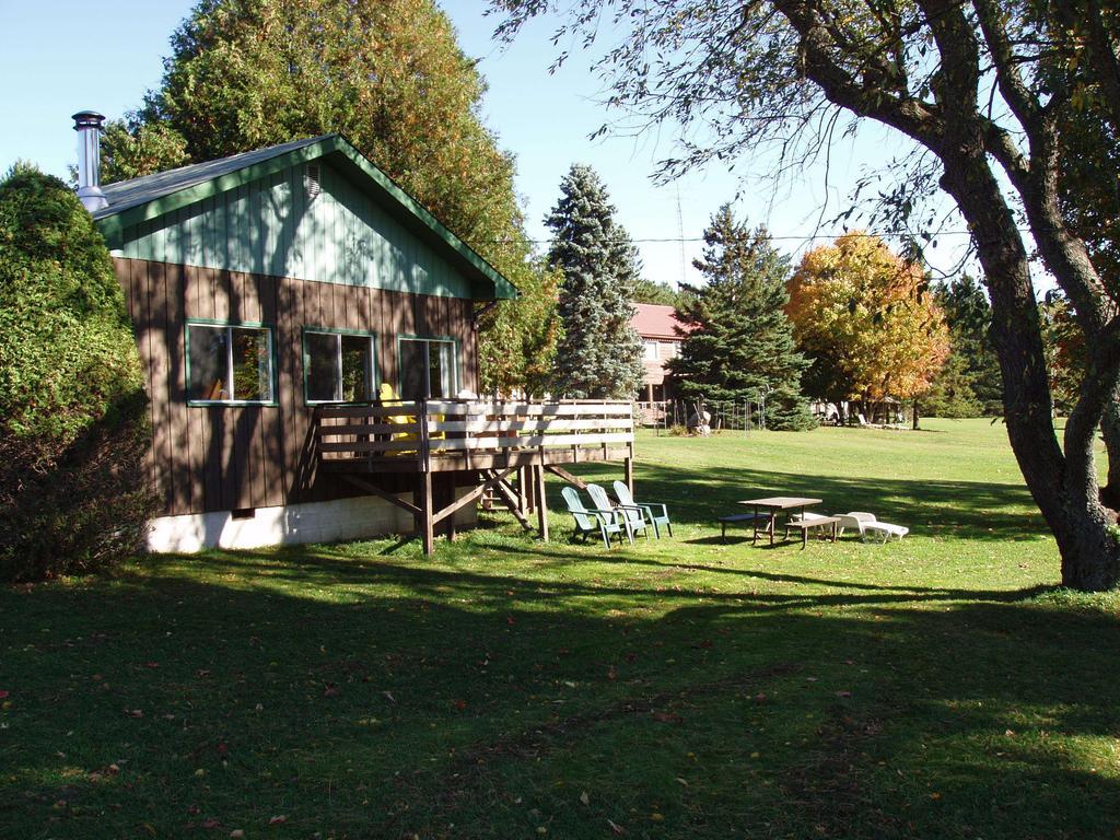 Bondi Village Cottage Resort Lake of Bays Exteriör bild
