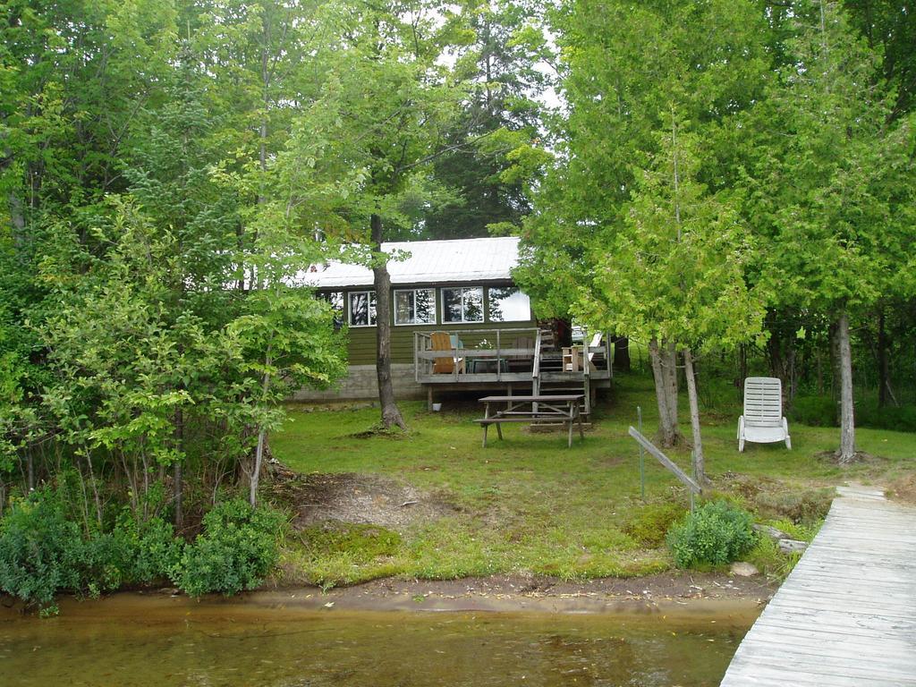 Bondi Village Cottage Resort Lake of Bays Exteriör bild